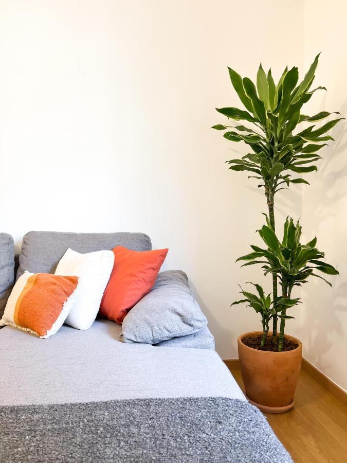 Comfy 2 Bdr Apt In Petralona - Next To Metro Атина Екстериор снимка