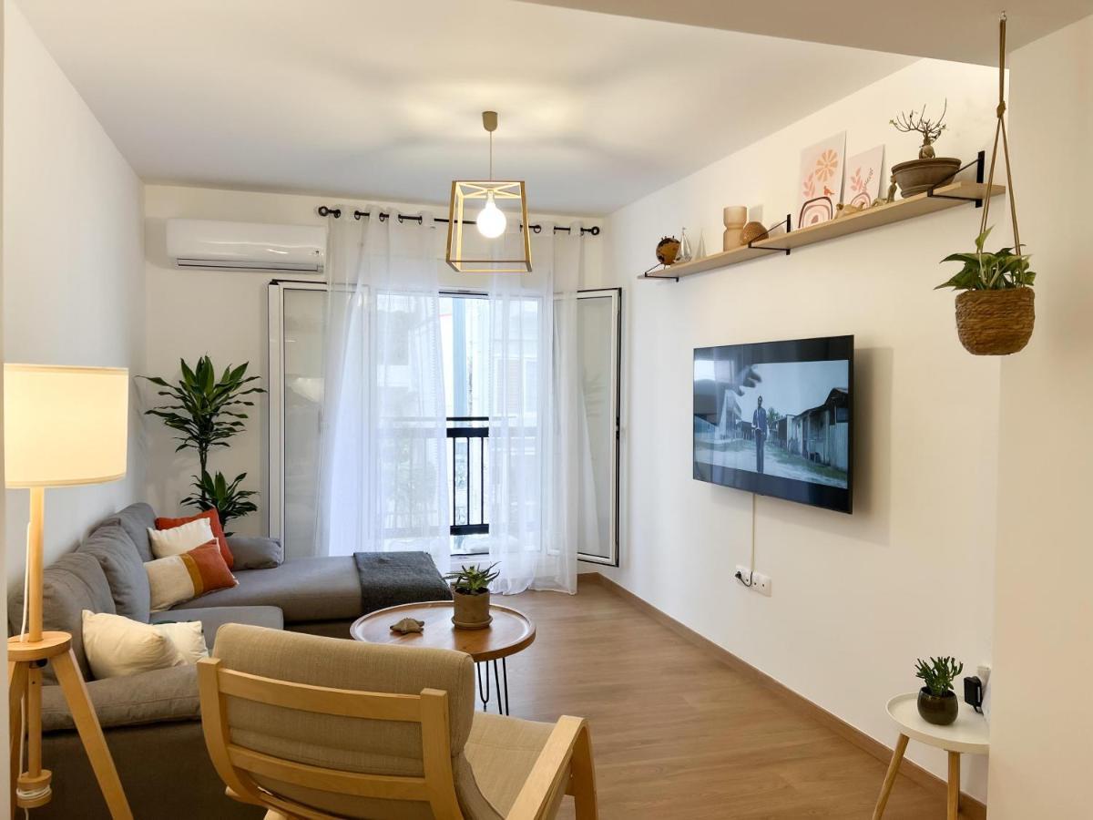 Comfy 2 Bdr Apt In Petralona - Next To Metro Атина Екстериор снимка