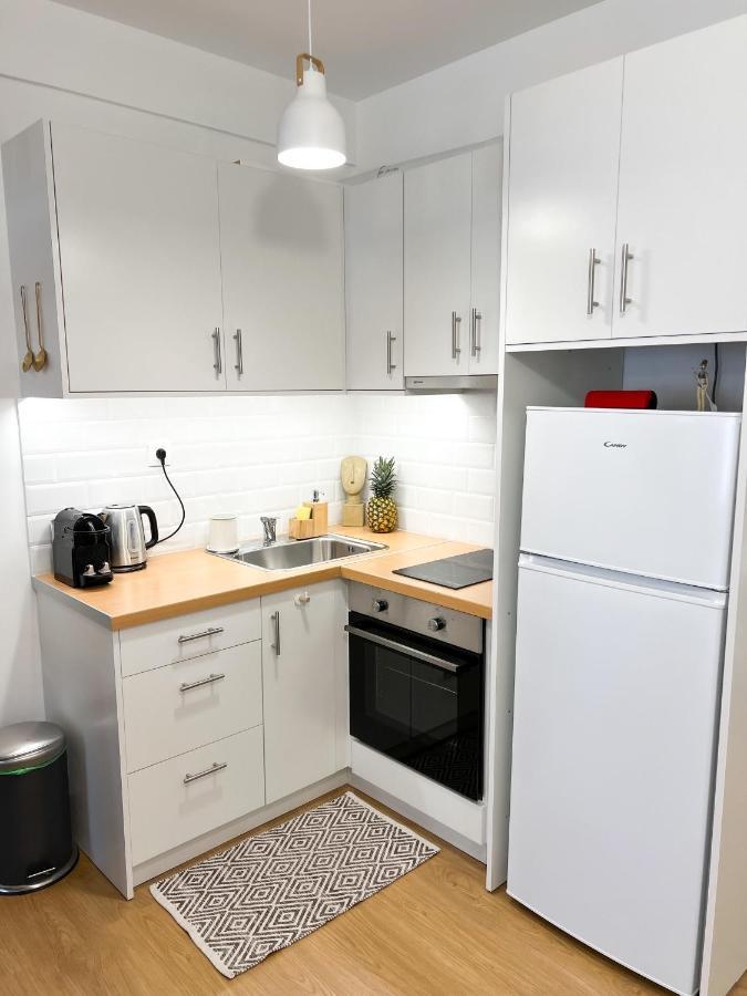 Comfy 2 Bdr Apt In Petralona - Next To Metro Атина Екстериор снимка