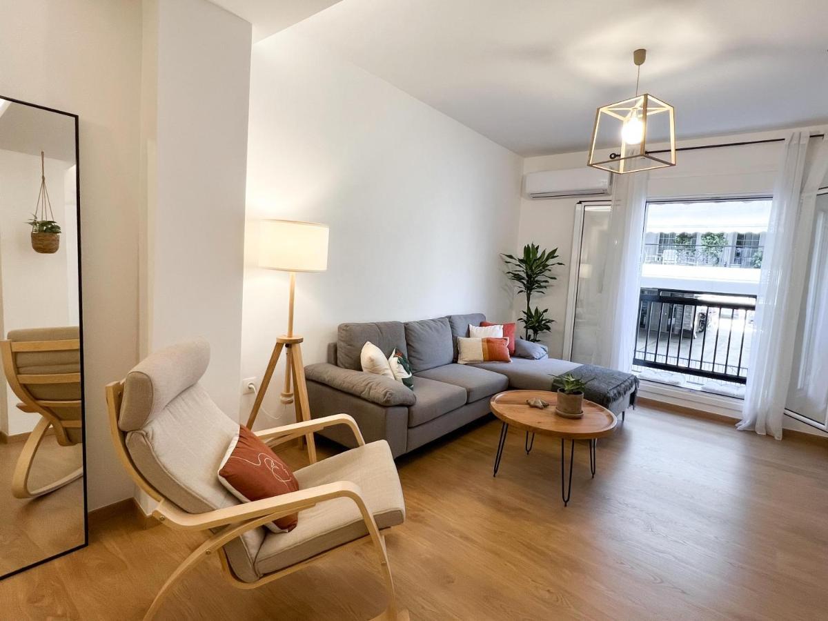 Comfy 2 Bdr Apt In Petralona - Next To Metro Атина Екстериор снимка