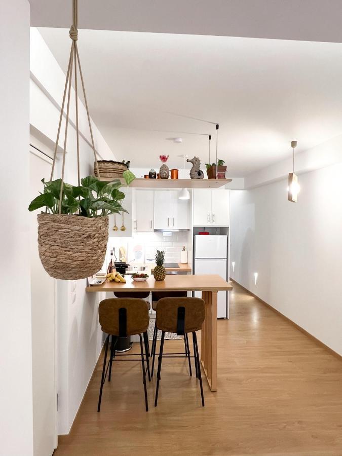Comfy 2 Bdr Apt In Petralona - Next To Metro Атина Екстериор снимка