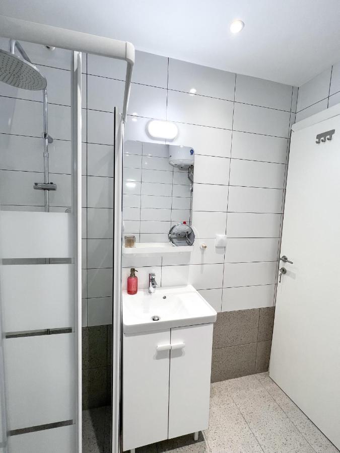 Comfy 2 Bdr Apt In Petralona - Next To Metro Атина Екстериор снимка